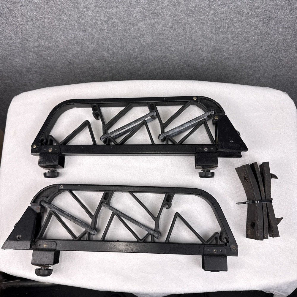 Thule 1050/33 System Vintage Ski Rack Roof Carrier‎ Set Black Made in Sweden - Picture 2 of 6